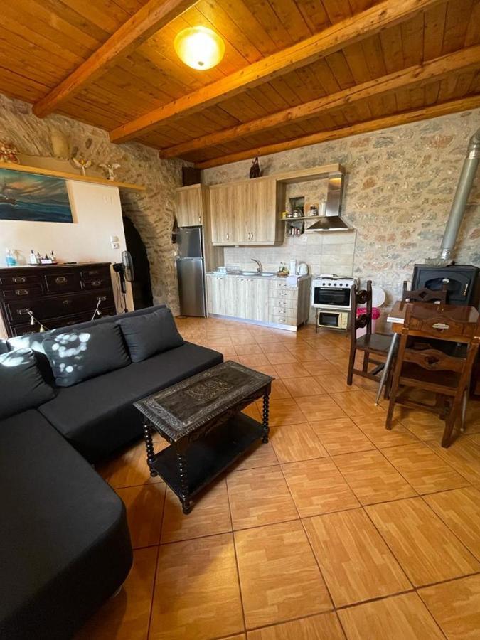 Find Your Peace In A Traditional Country House!! Apartment
