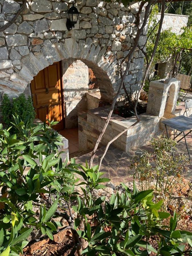 Find Your Peace In A Traditional Country House!! Lagia