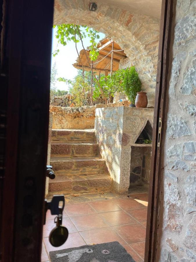 Apartment Find Your Peace In A Traditional Country House!! *