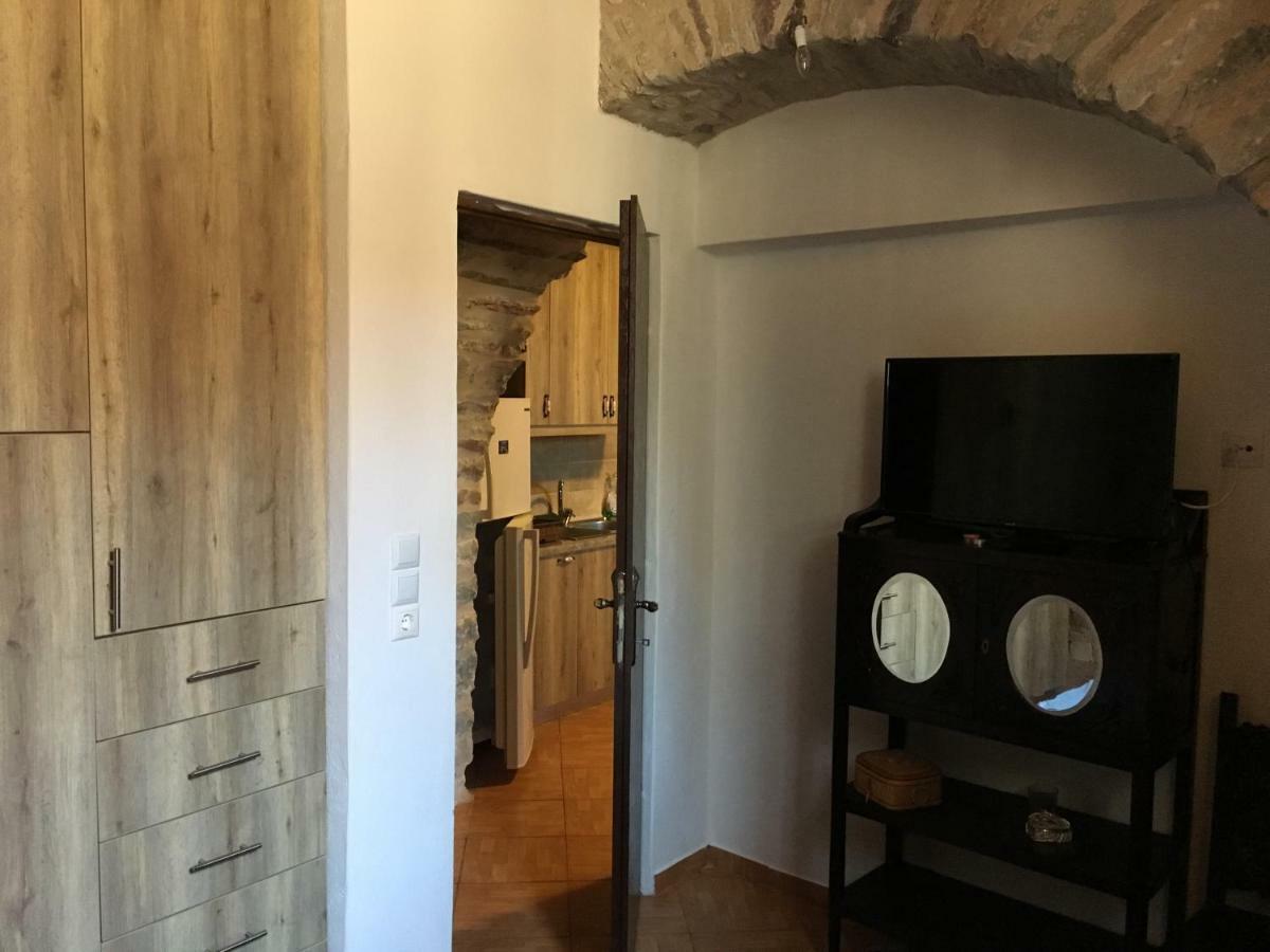 Find Your Peace In A Traditional Country House!! Apartment Lagia